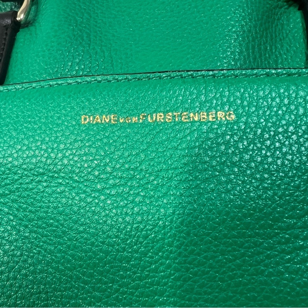 DIANE Von FURSTENBERG Spring Green LEATHER CONVERTIBLE Crossbody SATCHEL BAG - Picture 5 of 16